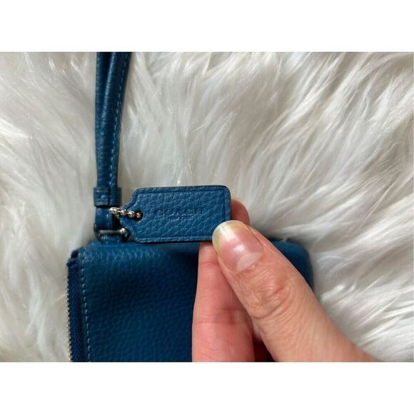 Coach double Corner Zip Wristlet Denim Blue Refined Pebbled Leather - Picture 4 of 10